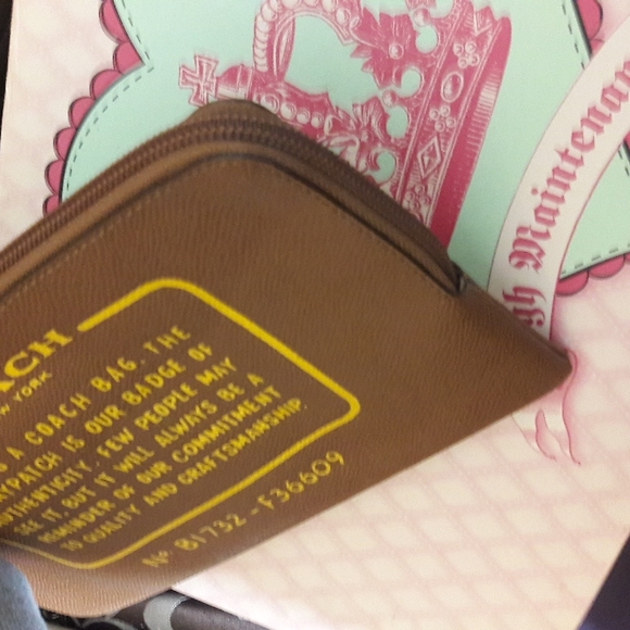 Coach Storypatch Clutch Wristlet Make-up Bag 36609 - Picture 5 of 6